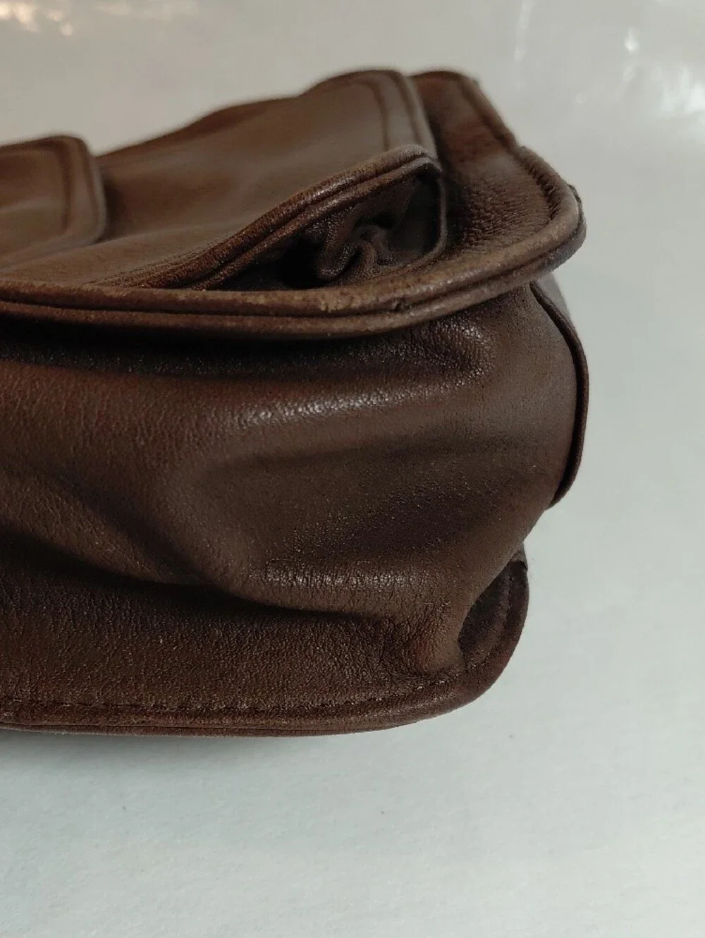 Fossil Chocolate Brown Pebbled Leather Hobo Shoulder Bag. Double Handles W/ Key